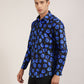 "Get a trendy look with this Monsui floral men's shirt"