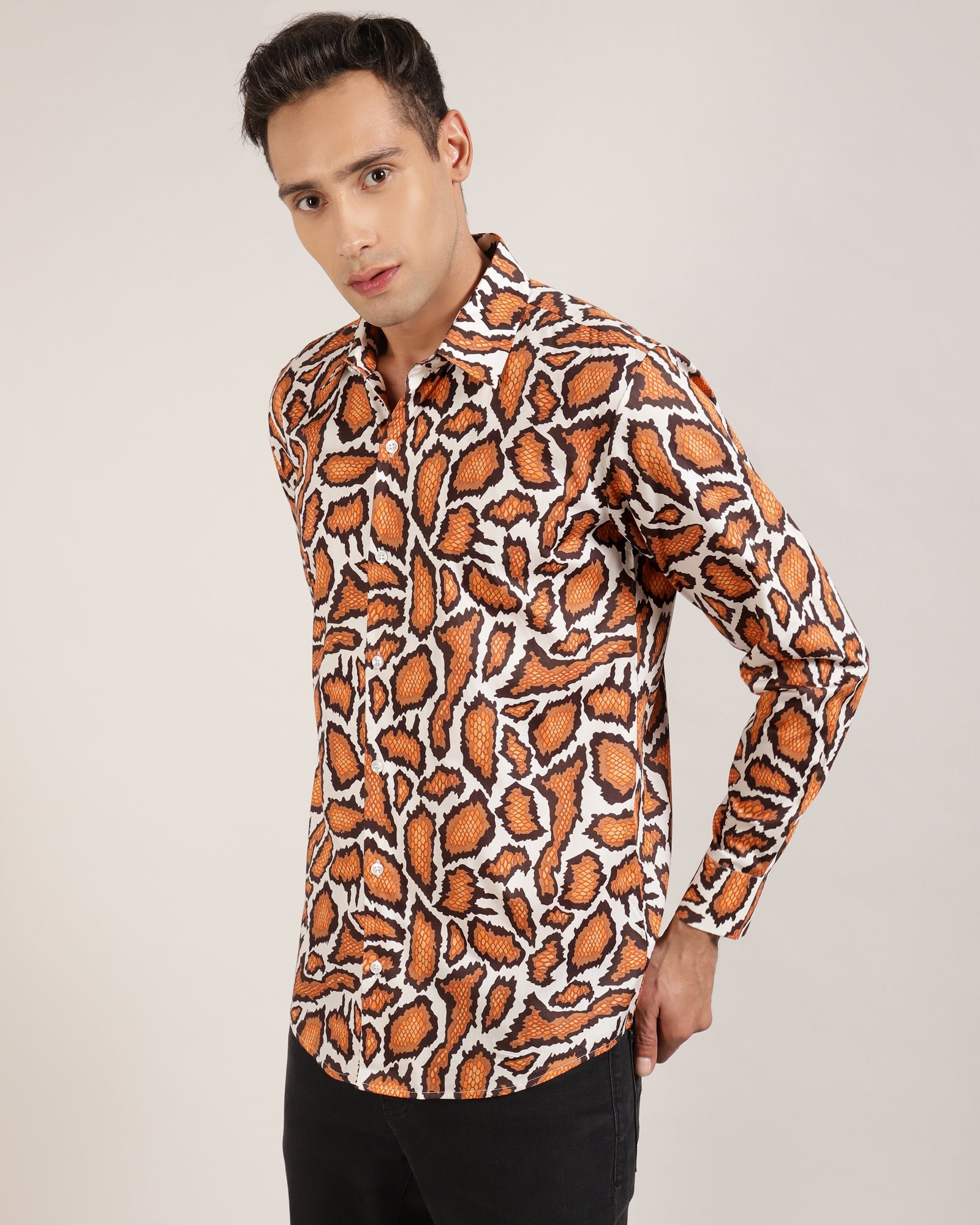 Monsui's signature tiger pattern men's shirt, made with high-quality materials and attention to detail