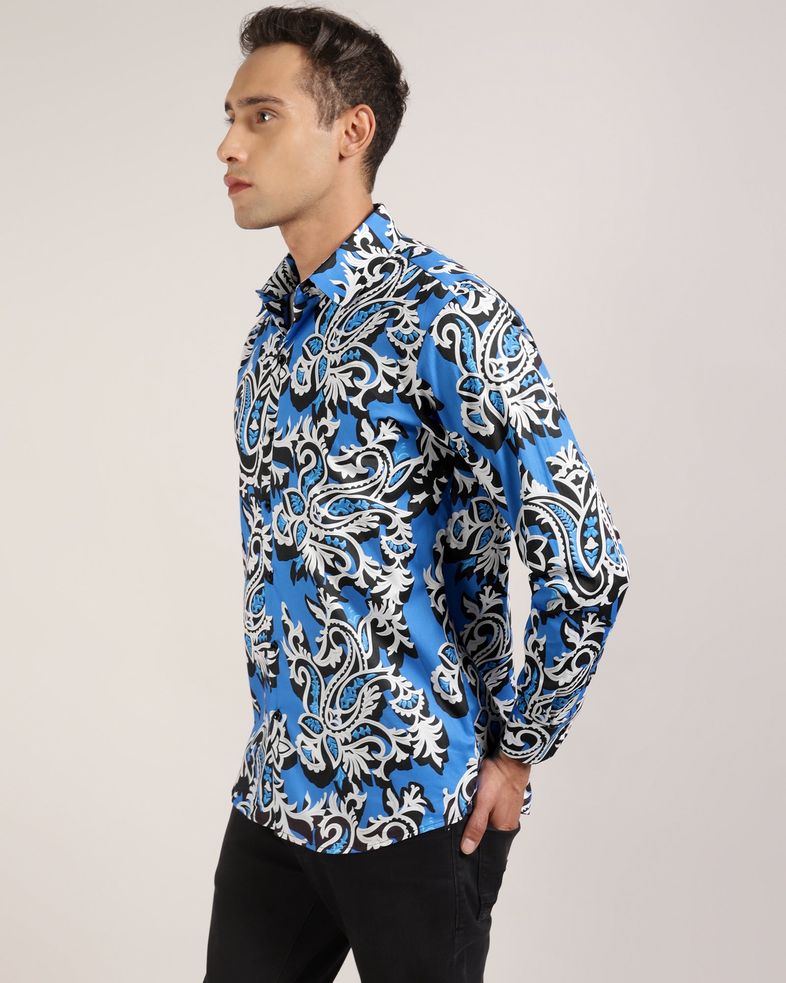 Fashionable Mens Floral Print Shirt in Full Sleeves