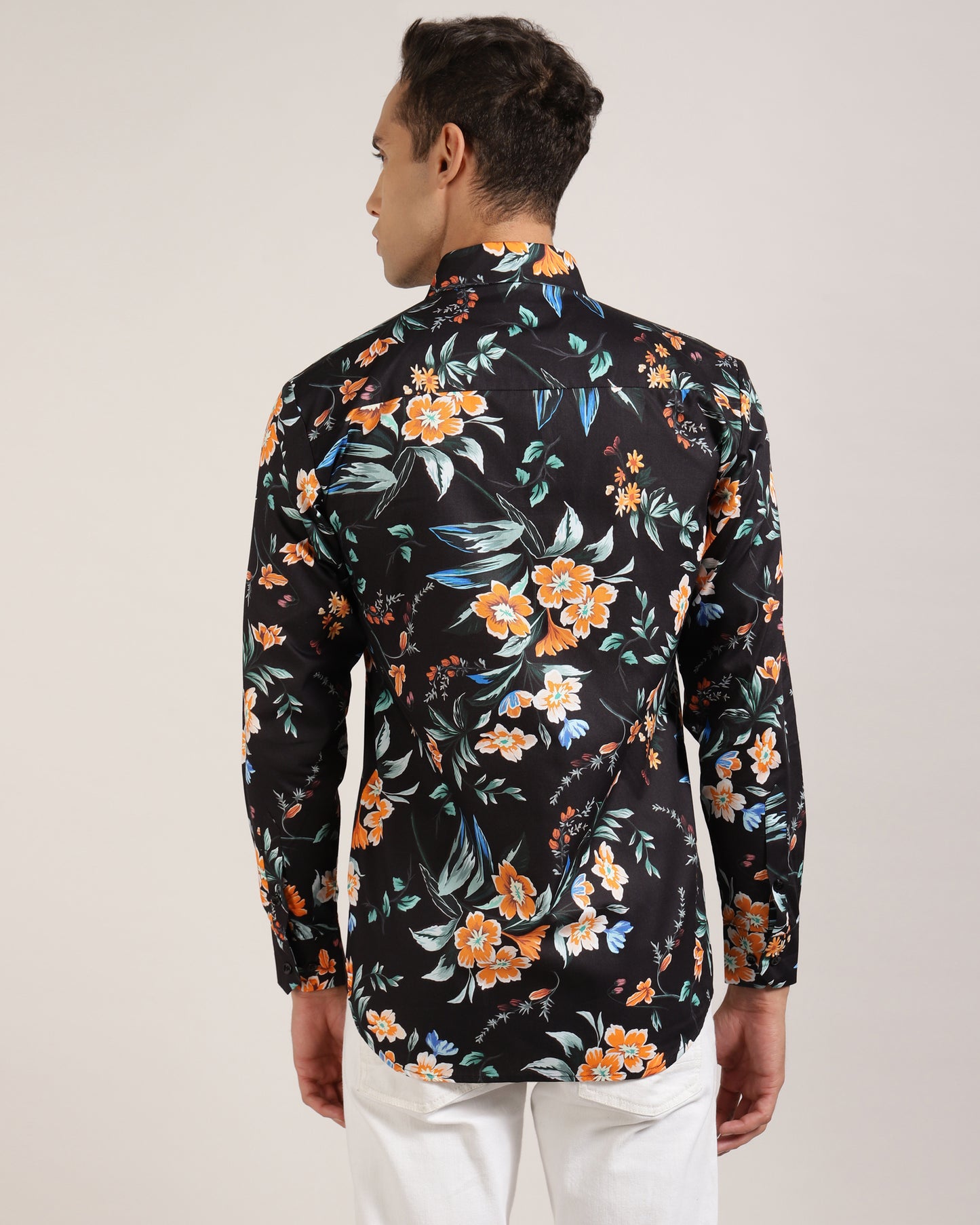 "Monsui's Printed Floral Shirt - A Must-Have for Your Wardrobe"